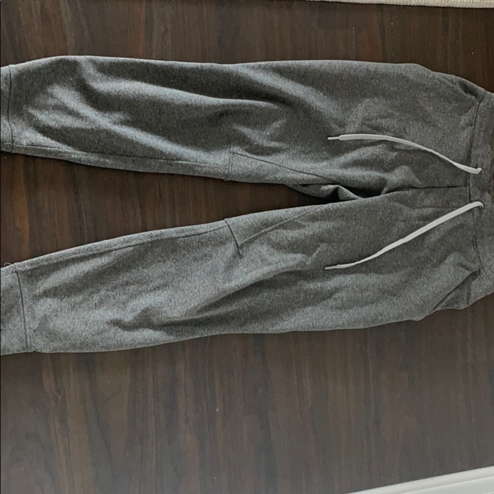 Men’s size medium lululemon city sweat joggers